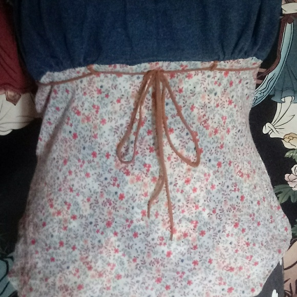 Charlotte Russe Halter Top - Picture 2 of 6